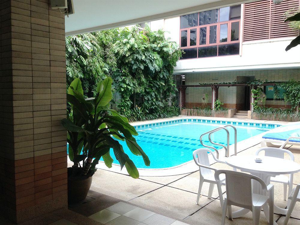 P.T. Court Hotel Bangkok Luaran gambar