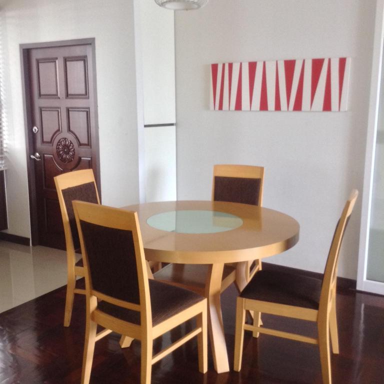 P.T. Court Hotel Bangkok Luaran gambar